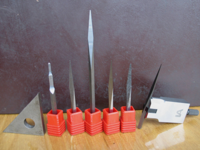 Knife Edge Square